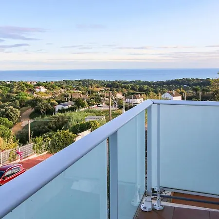 Casa vacanze 5 Bedroom Amazing In Sant Cebria De Vallalt