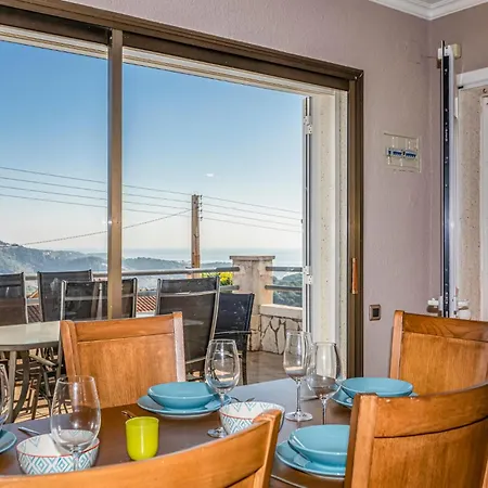 5 Bedroom Amazing In Sant Cebria De Vallalt Casa vacanze