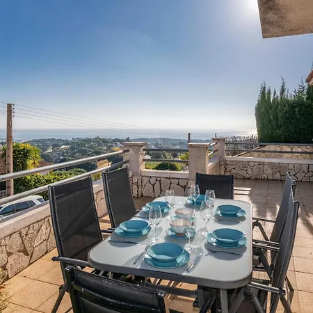5 Bedroom Amazing In Sant Cebria De Vallalt Casa vacanze *